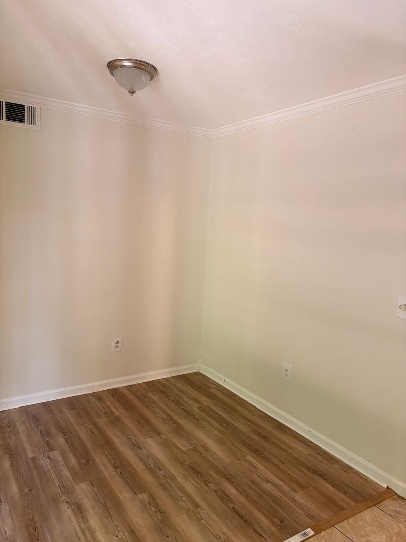 Building Photo - 905 Whitworth St