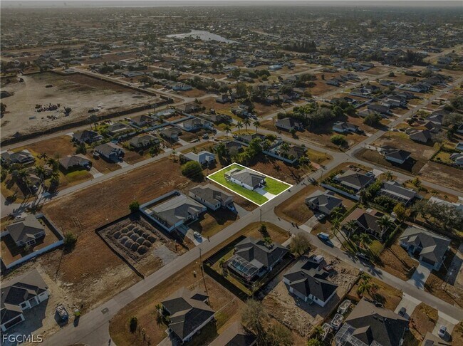 Building Photo - 1109 NE 2nd Ave