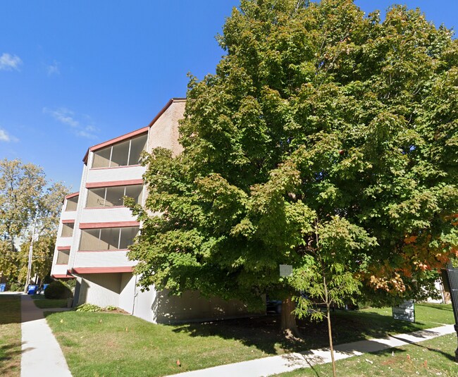 Building Photo - 506 E White St