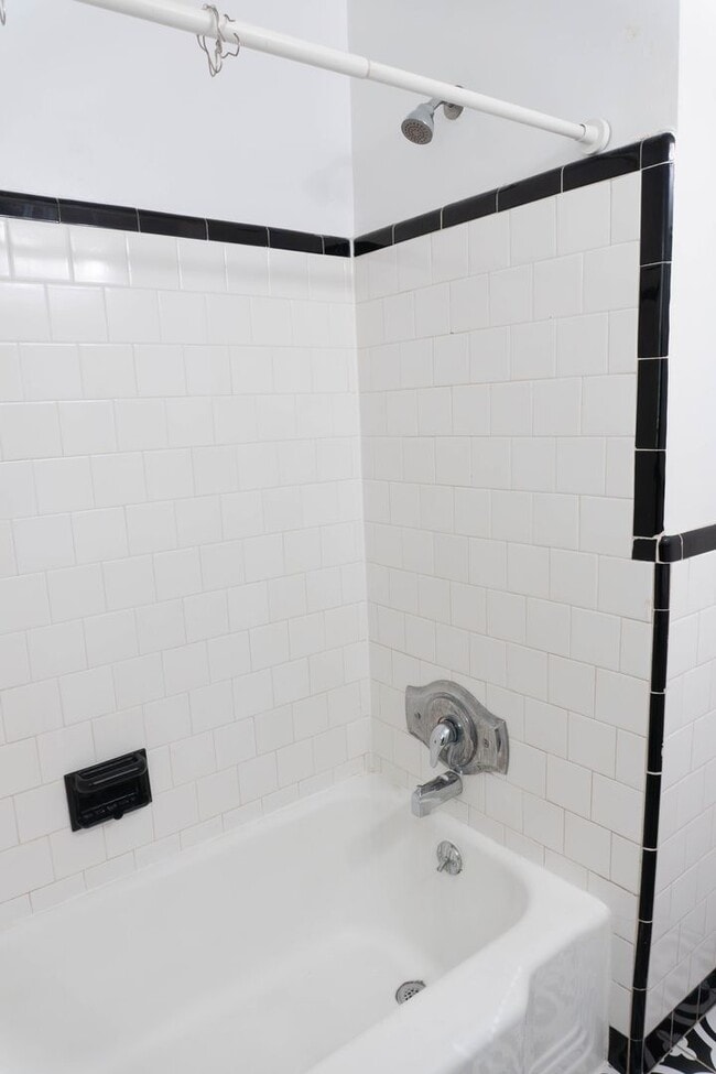 Building Photo - Charming 2BR Home in Lily Ponds NE DC – Ac...