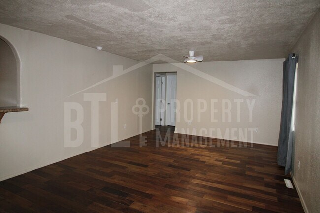 Building Photo - Beautiful Duplex in Kimberling City!