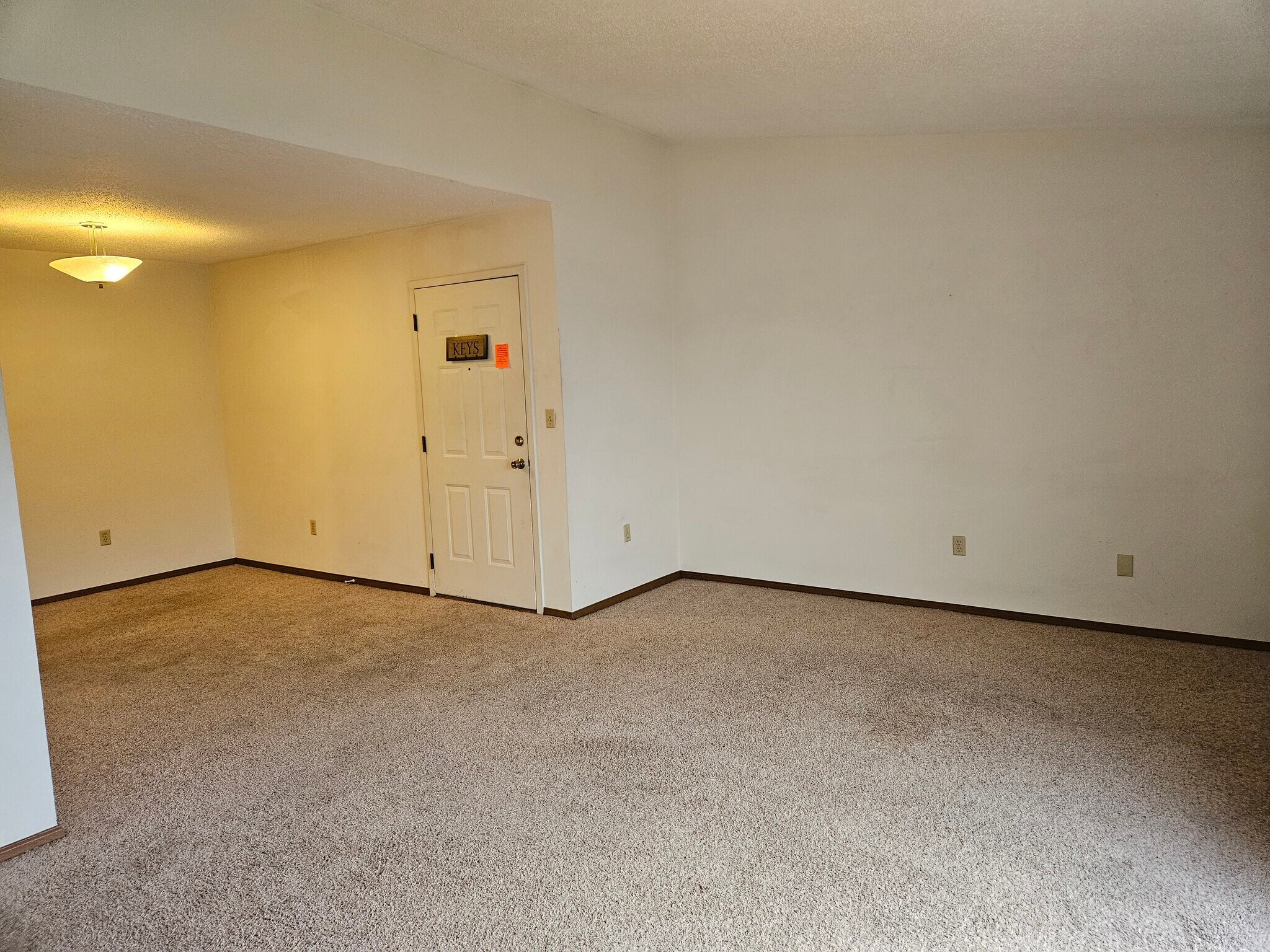 Building Photo - 208 Huckleberry Heights Dr