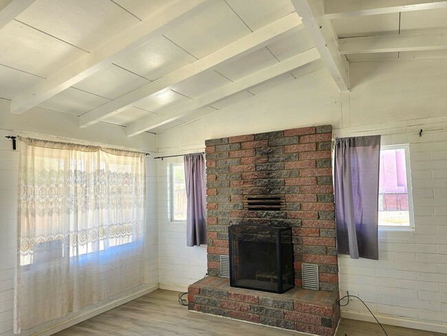 Building Photo - 6457 Yucca Ave