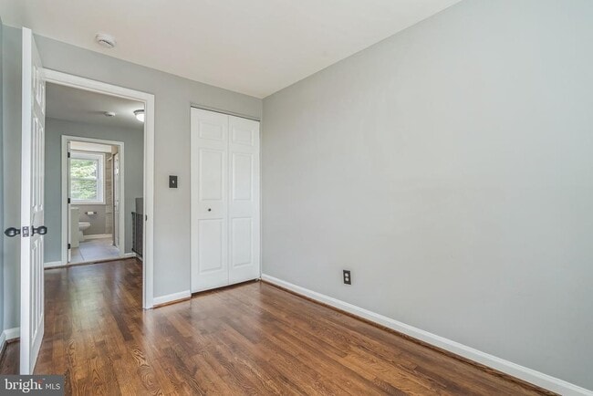 Building Photo - 5919 Daywalt Ave