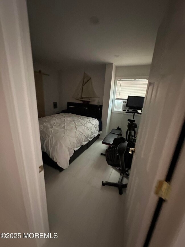 Building Photo - 106 Wallace St