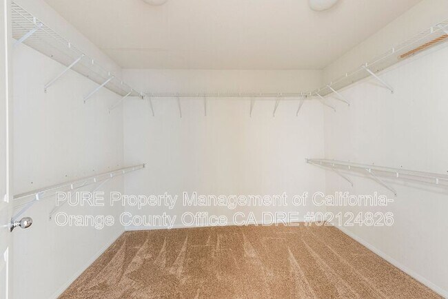 Building Photo - 11930 N Riviera