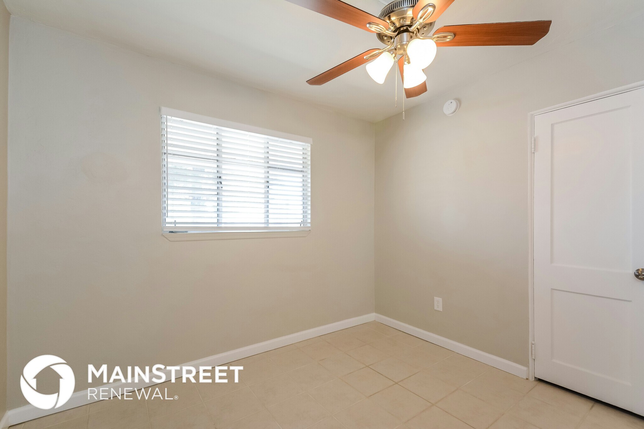 Building Photo - 4649 E 14th St