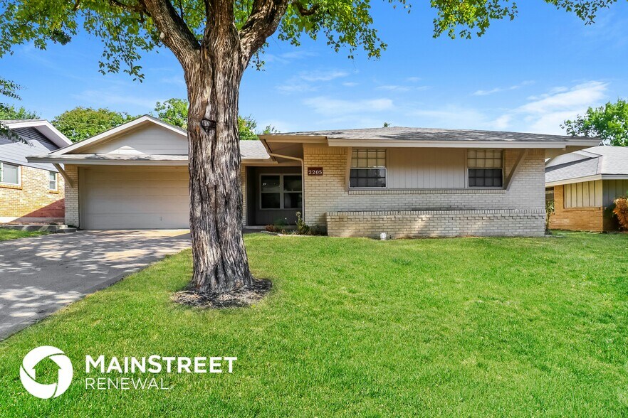 Primary Photo - 2205 Marvel Dr