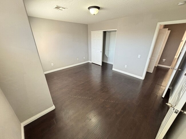 Building Photo - Gorgeous 3Bed/2.5Bath, 2-Story Home located in the Aliante Area- $500 Off Move In Fees