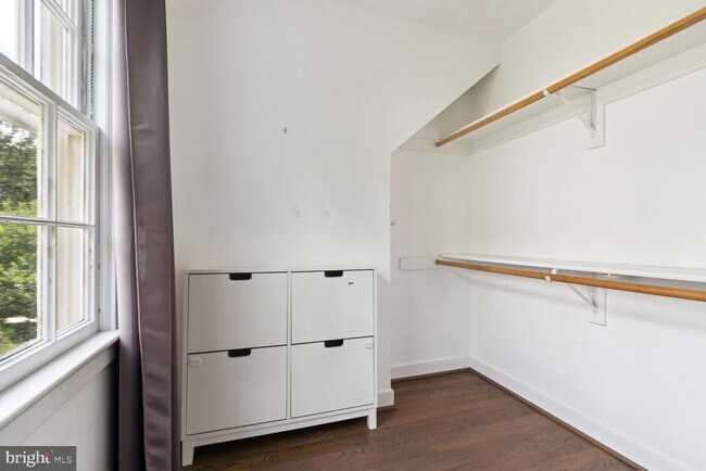 Building Photo - 3712 Fordham Rd NW