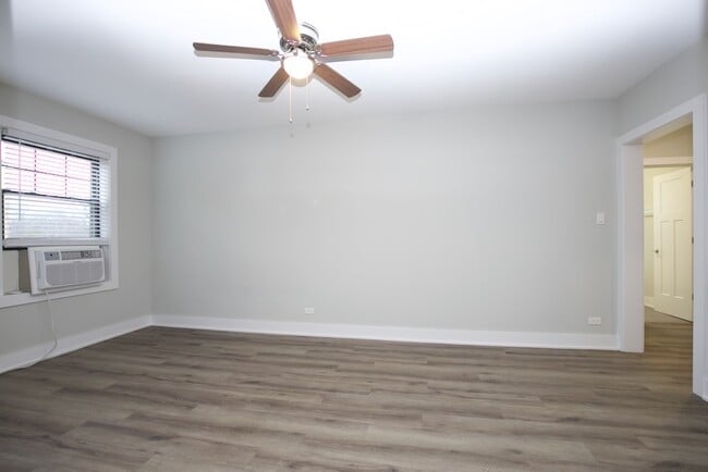 Building Photo - 725 St Johns Ave