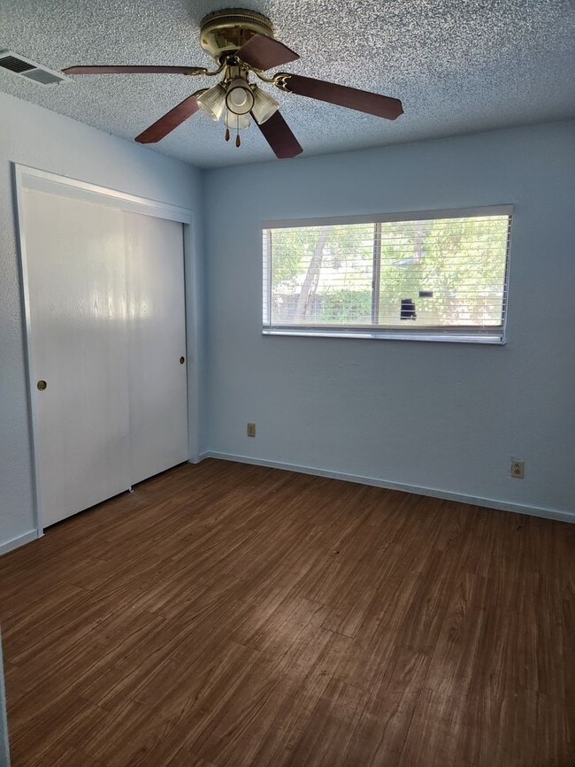 Building Photo - 3-bedroom in Central Chico