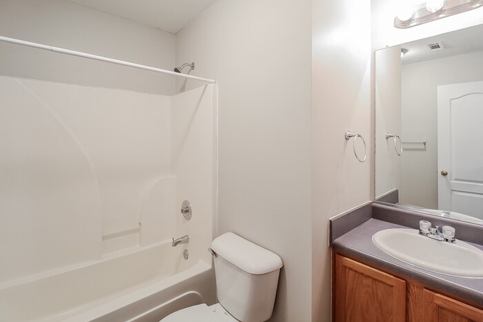 Building Photo - 3668 White Pine Rd