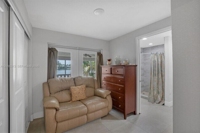 Building Photo - 862 W 79th St