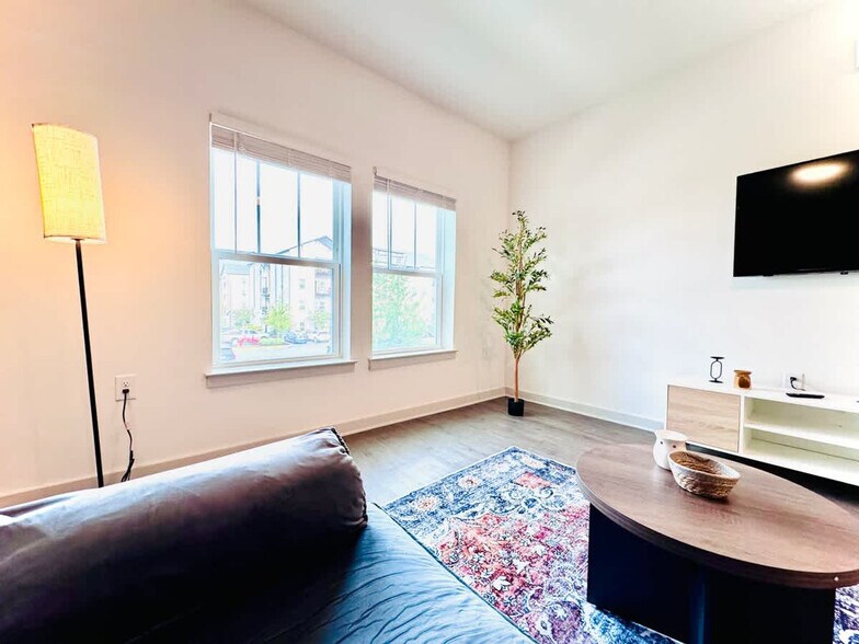 Building Photo - 14521 Star Water Rd