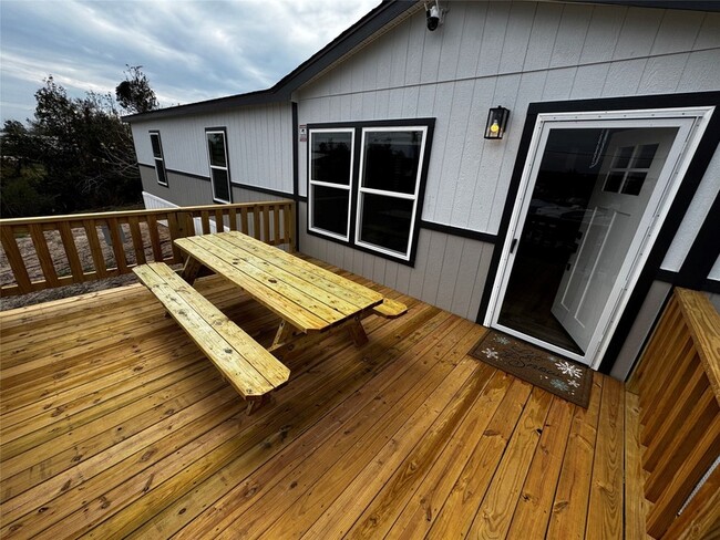 Building Photo - 191 Holly Pond