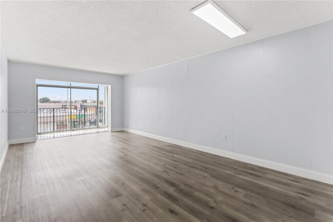 Building Photo - 1855 W 60th St