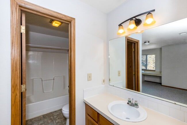 Building Photo - 4 Bedrooms, each with Ensuite Bathrooms!