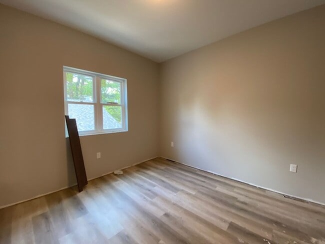 Building Photo - 3 Bed, 3 Bath, House