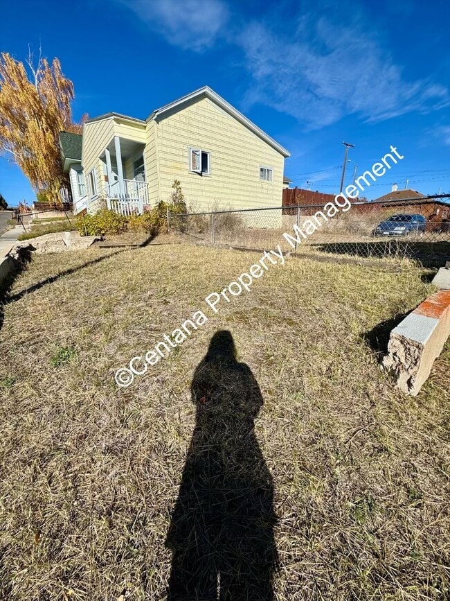 Building Photo - 2 bedroom 1 Bath House