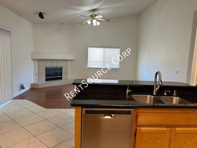 Building Photo - 39821 Sunstar St