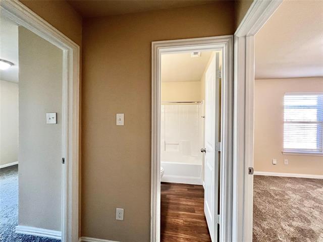 Building Photo - 705 River Garden Dr