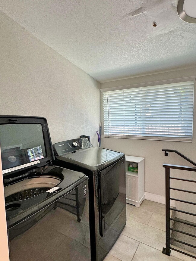 Building Photo - 2849 W 28th Ave