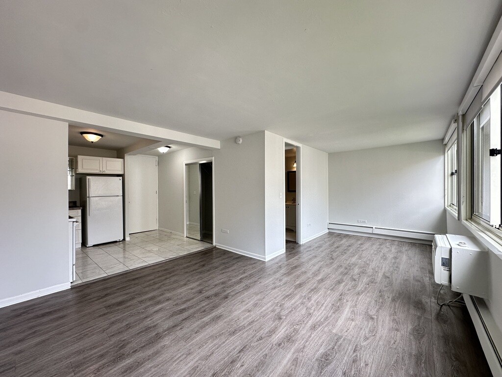 Building Photo - 1442 N Dearborn St