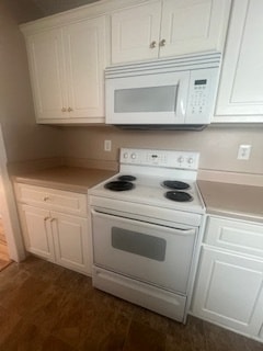 Building Photo - 1632 Summerwoods Cir