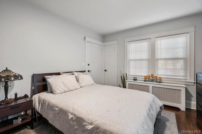 Building Photo - 9 George St