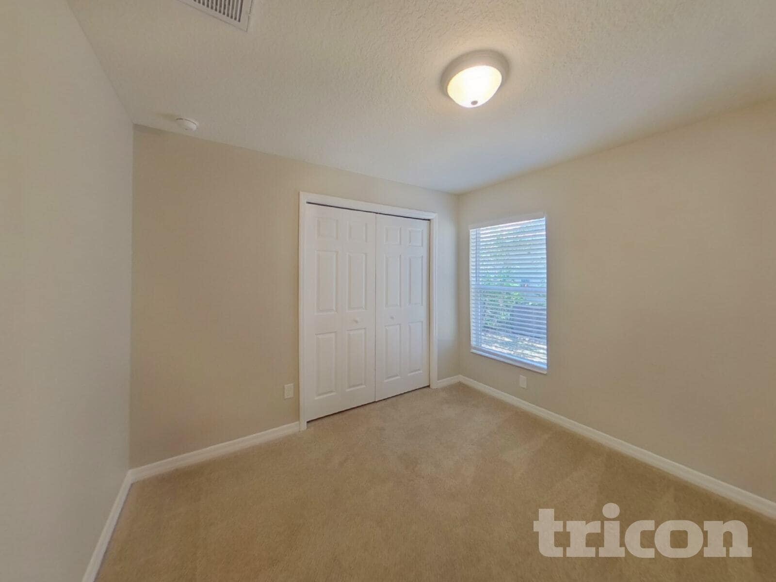 Building Photo - 10109 37th Ct E