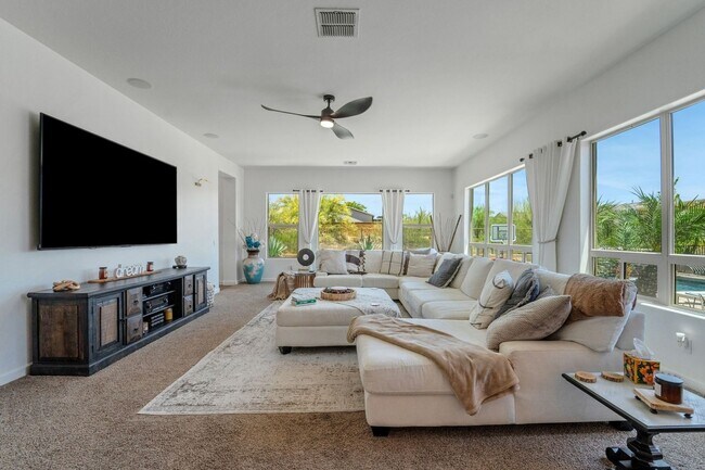 Building Photo - Spacious 4BR House in Cave Creek