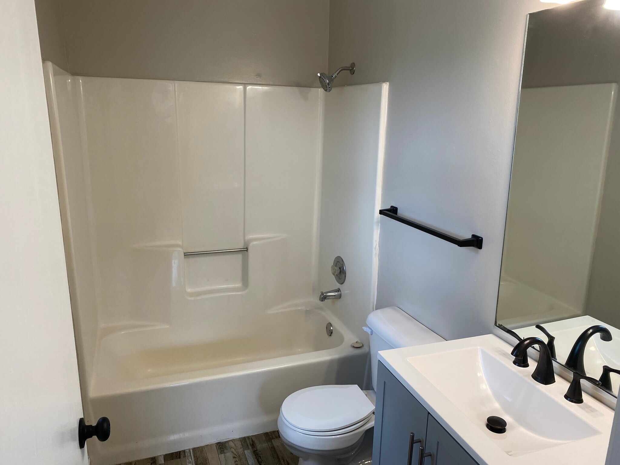 Building Photo - 2461 Red Oak Trl