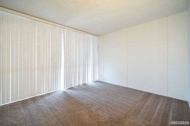 Building Photo - 95-2043 Waikalani Pl #A407