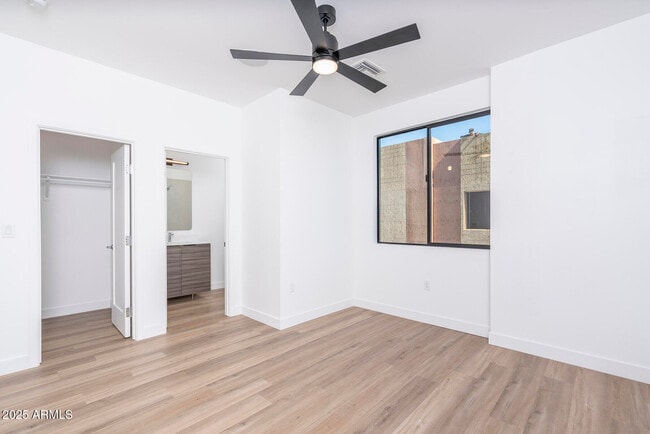 Building Photo - 4220 N 32nd St