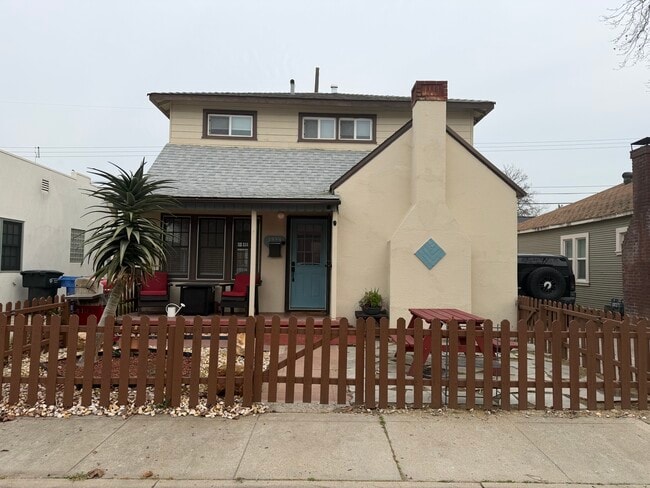 Building Photo - 1555 32nd St