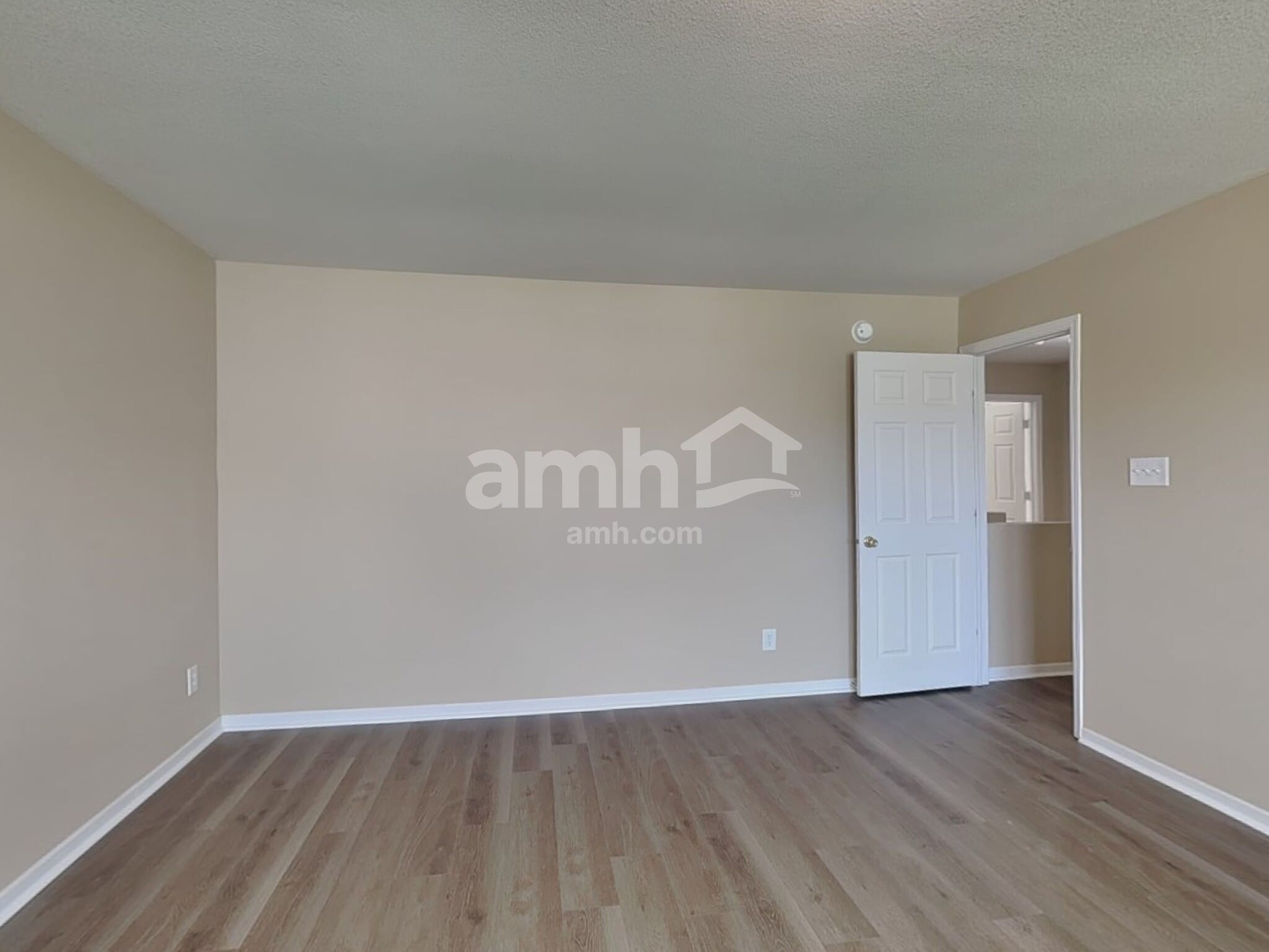 Building Photo - 3287 Underwood Dr