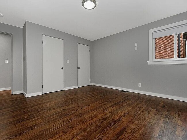 Building Photo - Classic Fauntleroy Home on a Spacious Lot ...