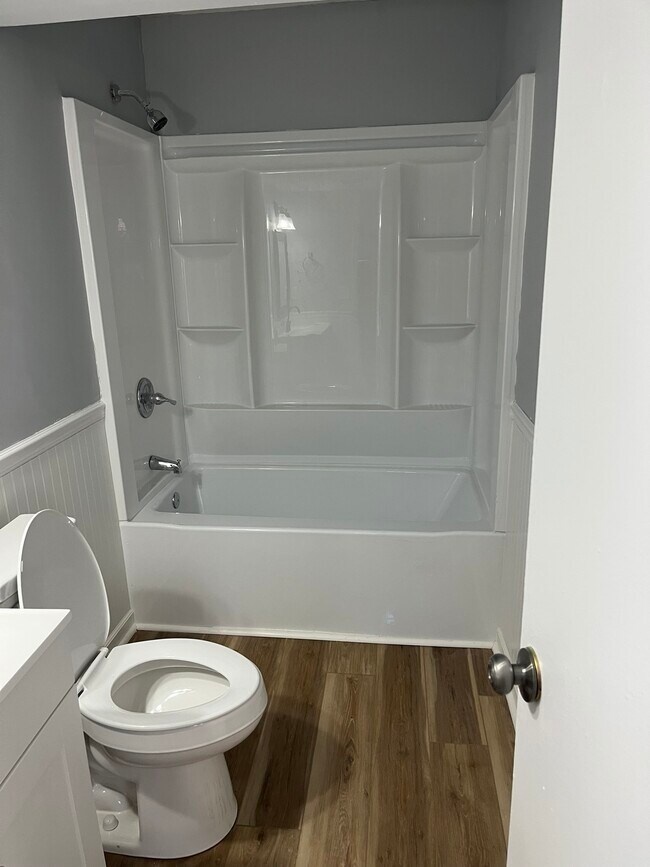 Building Photo - 7613 Mine Valley Rd