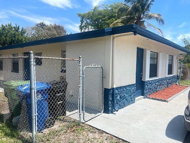 Building Photo - 1451 NW 20th Ct