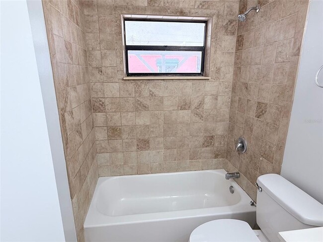 Building Photo - 1544 77th Ave N