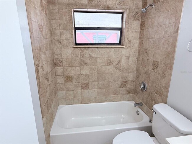 Building Photo - 1544 77th Ave N