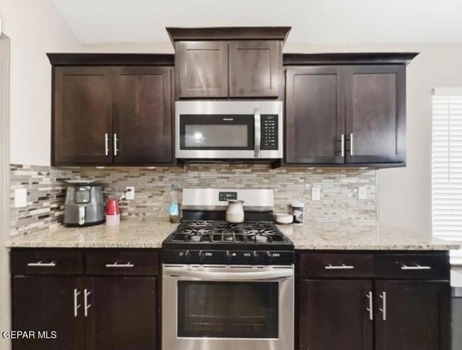 Building Photo - 14904 Tierra Coruna Ave