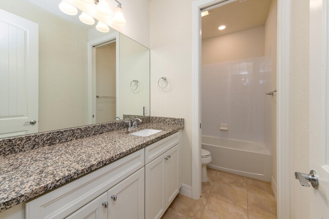 Building Photo - 739 SE Villandry Way