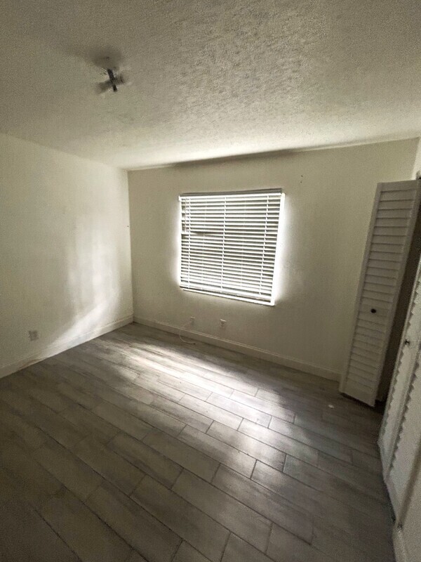 Building Photo - 5521 Lehigh Ave