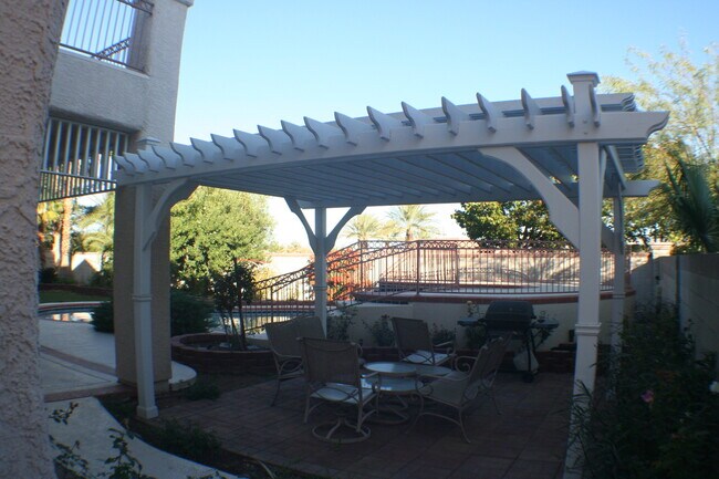 Building Photo - Incredible Green Valley Ranch stunner!