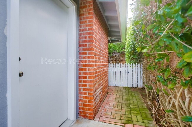 Building Photo - 8019 Paseo Del Ocaso