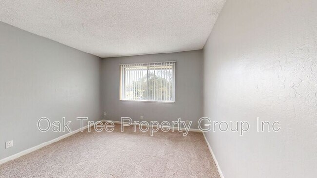 Building Photo - 1922 Cordoba St