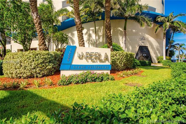 Building Photo - 16699 Collins Ave