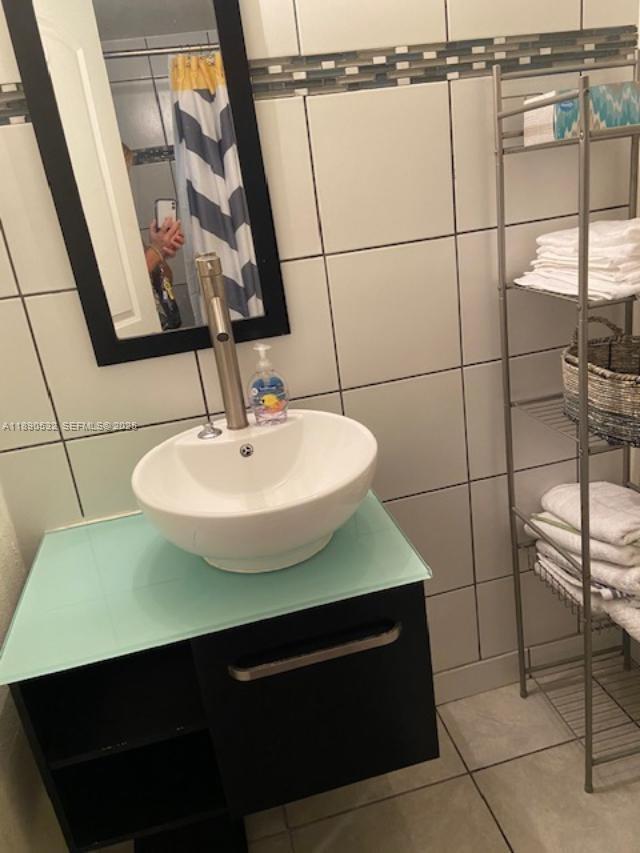 Building Photo - 2560 S Ocean Blvd